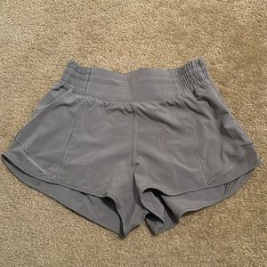 hotty hot 2.5 inch high rise shorts